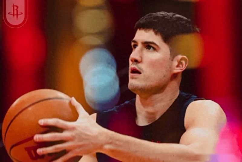  火箭111-106马刺3喜1忧！谢泼德+卡佩拉完美搭配，史密斯盘活进攻